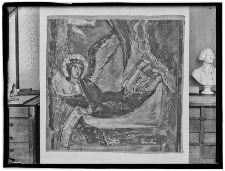 Musée des Monuments français, copie de peinture murale, Ange de la transfiguration de la cathédrale du Puy-en-Velay. Photographie de Charles Hurault